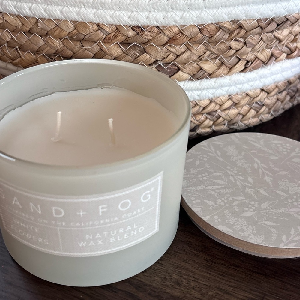 Sand + Fog White Flowers Soy Wax Candle